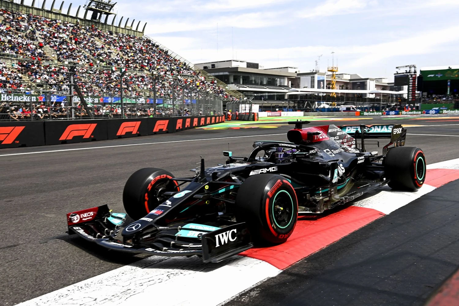 The best tweets from the Mexican Grand Prix