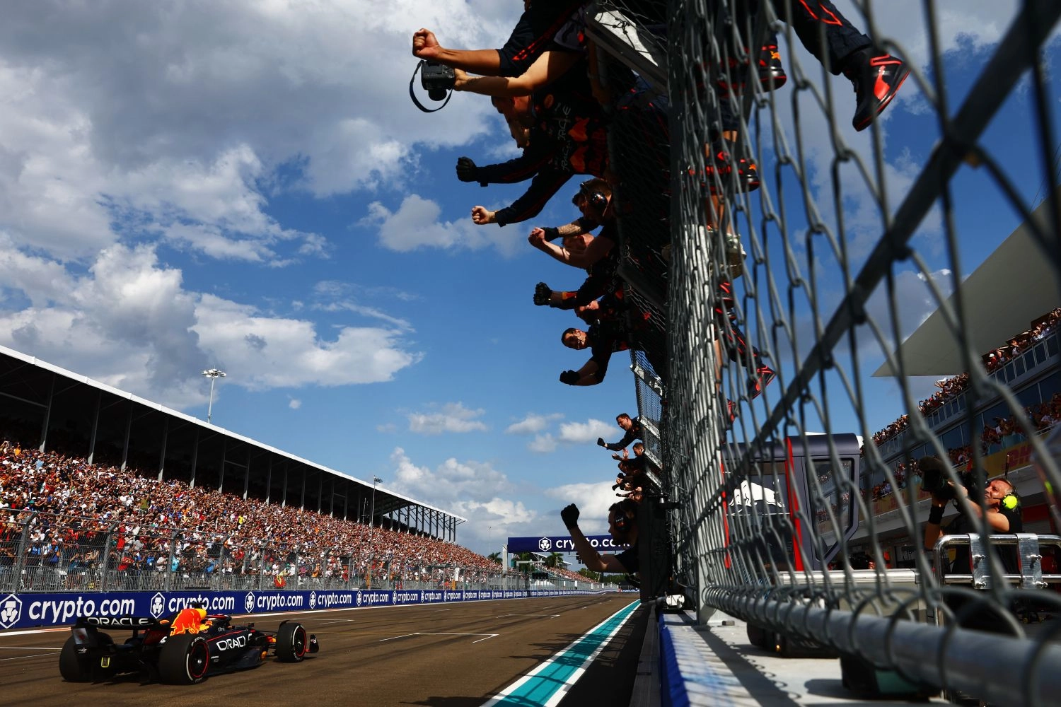 Over 240,000 spectators were present in Miami