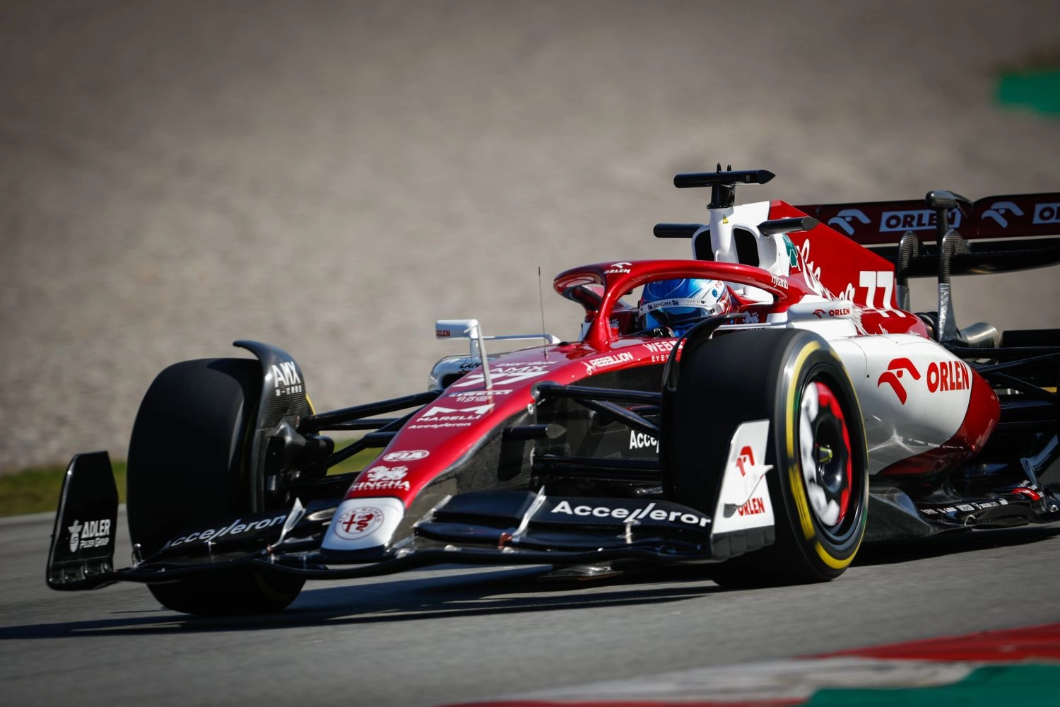 Bottas and Zhou battle over the C42 of Alfa Romeo