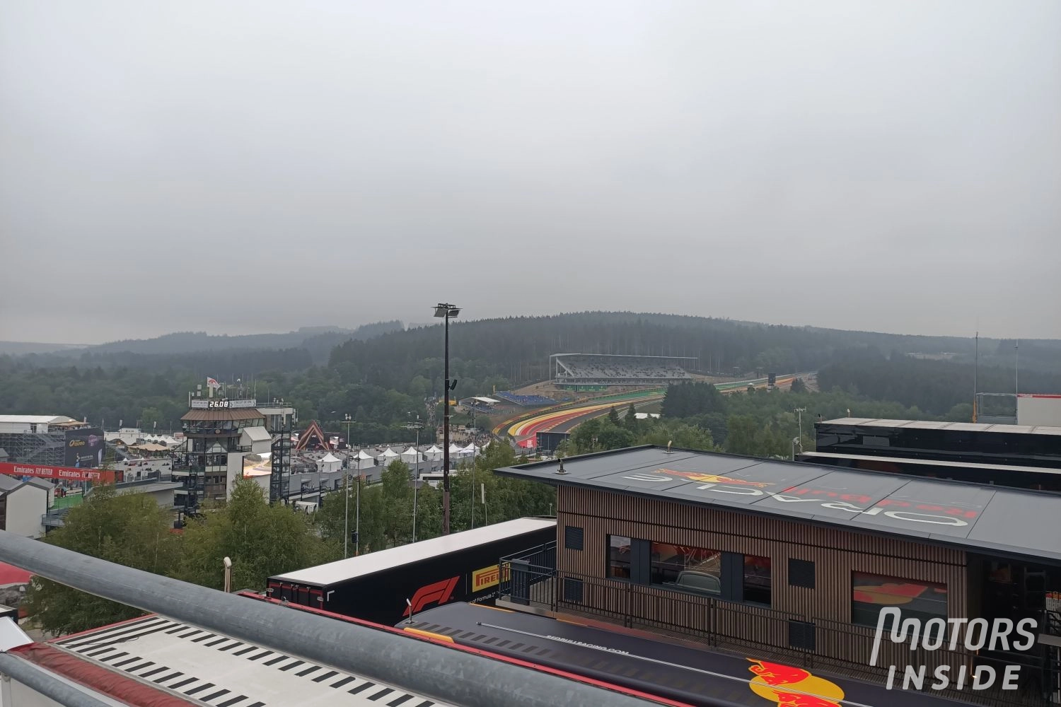 The rain welcomes itself to Spa Francorchamps