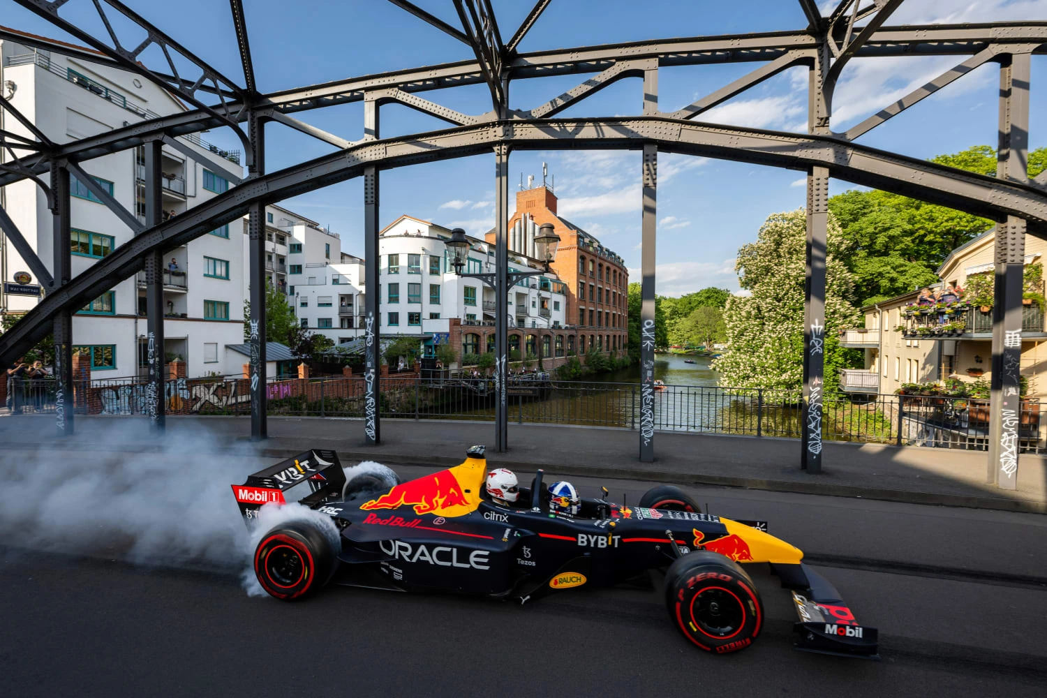 Two great athletes from Red Bull for a tour of Leipzig