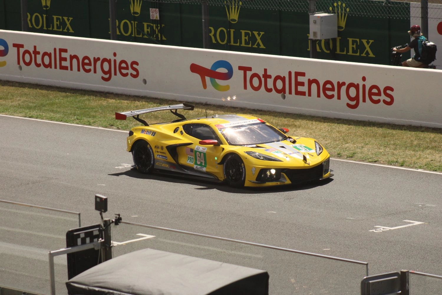24 Hours of Le Mans – Race: The halfway point after two hours