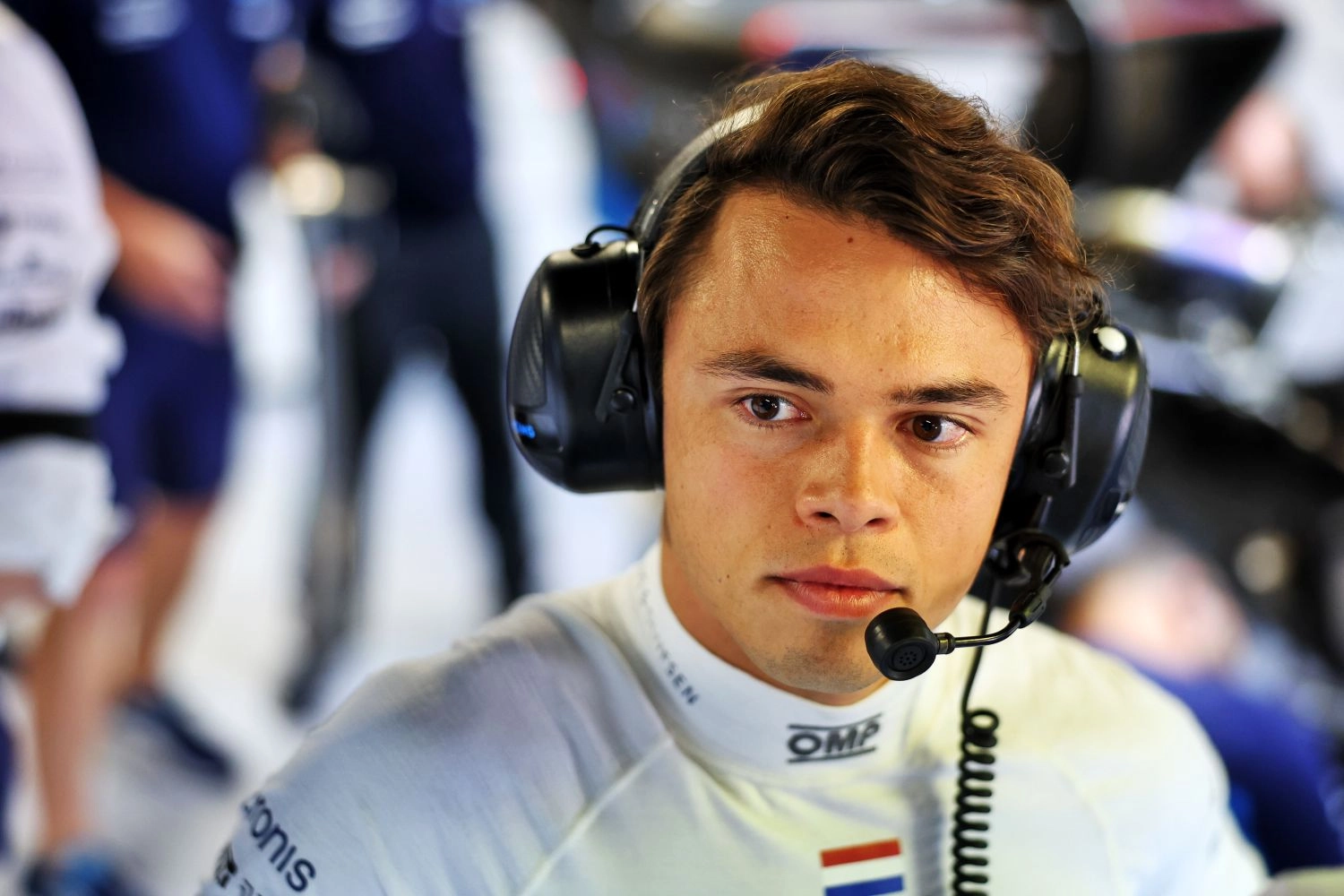 AlphaTauri and Nyck de Vries on track at Imola