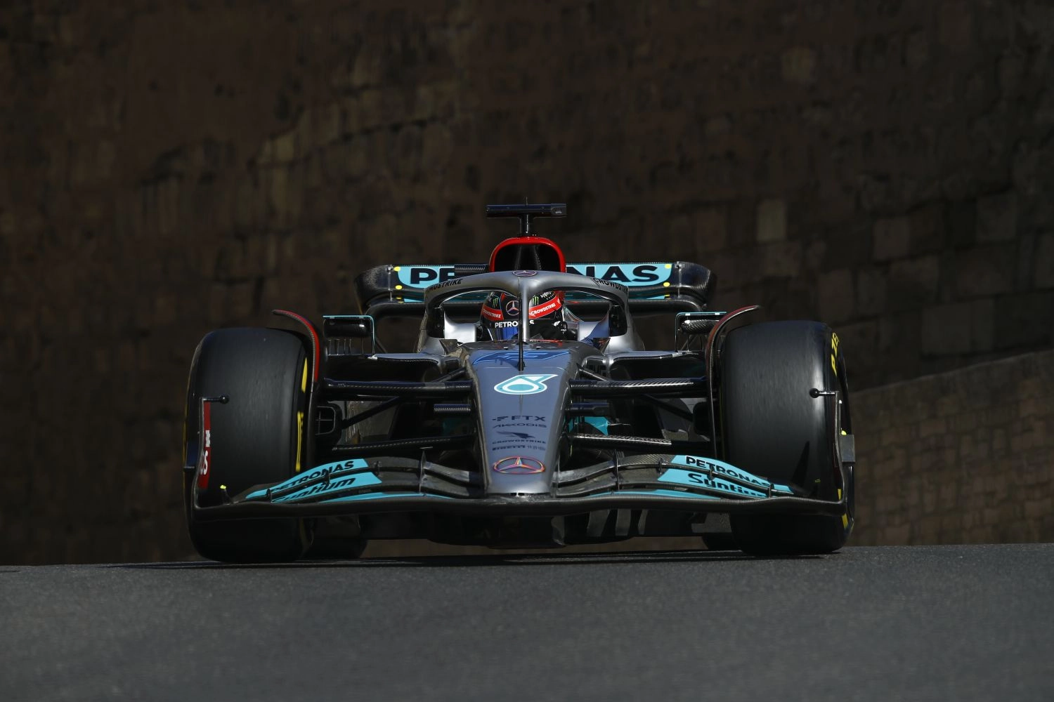 Russell used his experience with bad F1 cars to collaborate with Hamilton in improving the W13