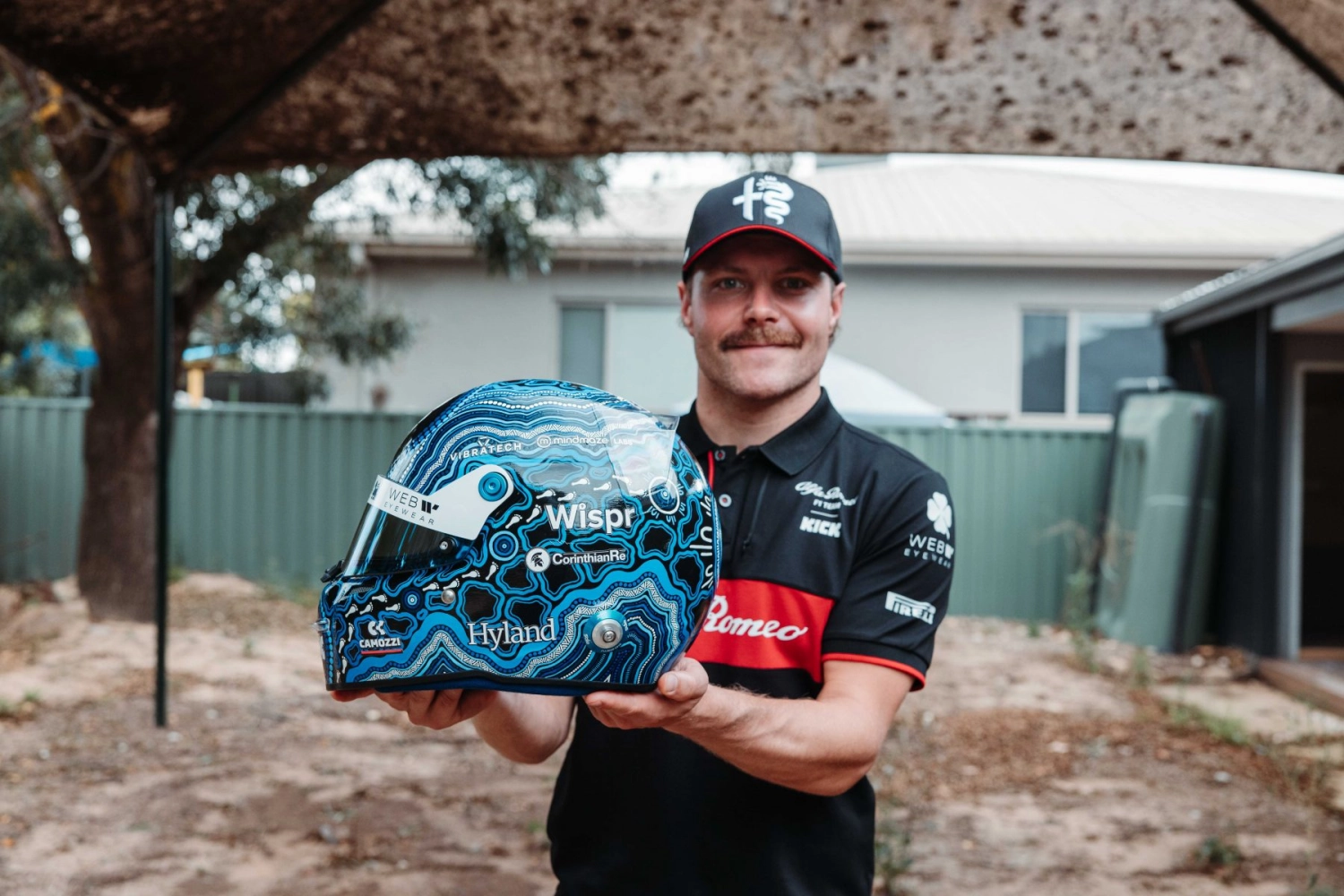 Valtteri Bottas will wear a helmet in Australia that will be auctioned off