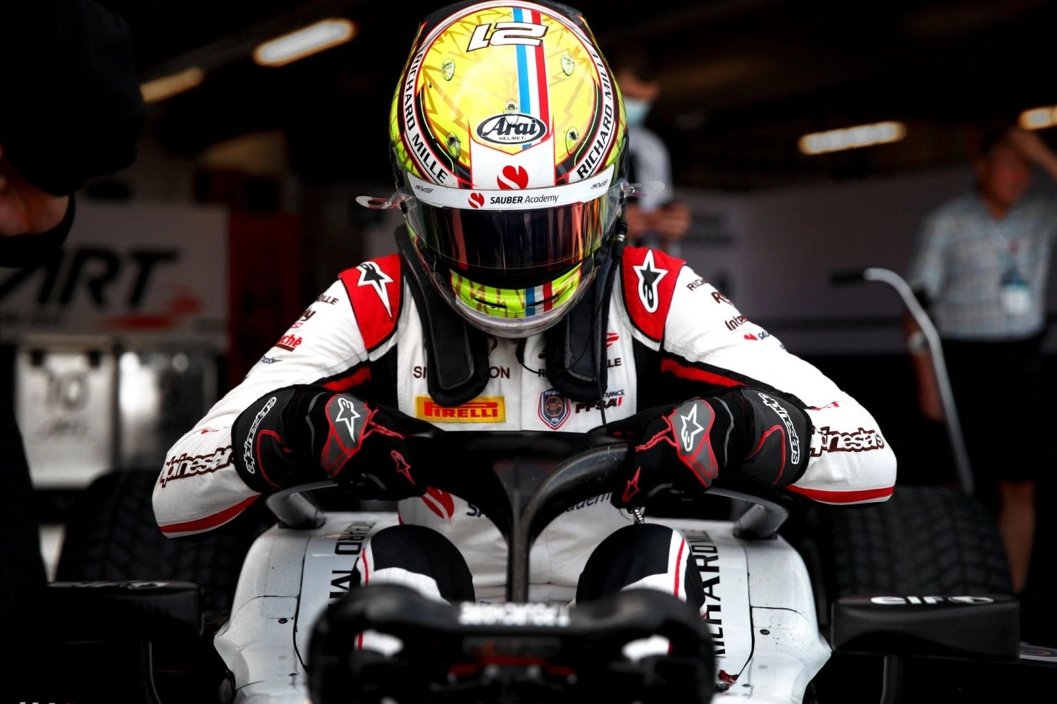 Bahrain F2 Grand Prix: Qualifying – Théo Pourchaire delivers a masterful pole position!