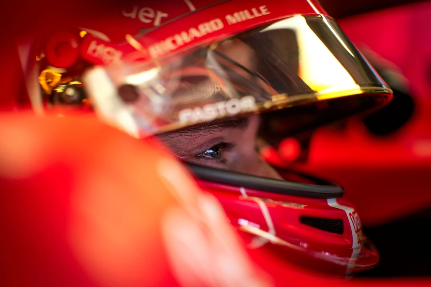 Azerbaijan Grand Prix – Sprint Qualifying: Leclerc on pole and into the wall