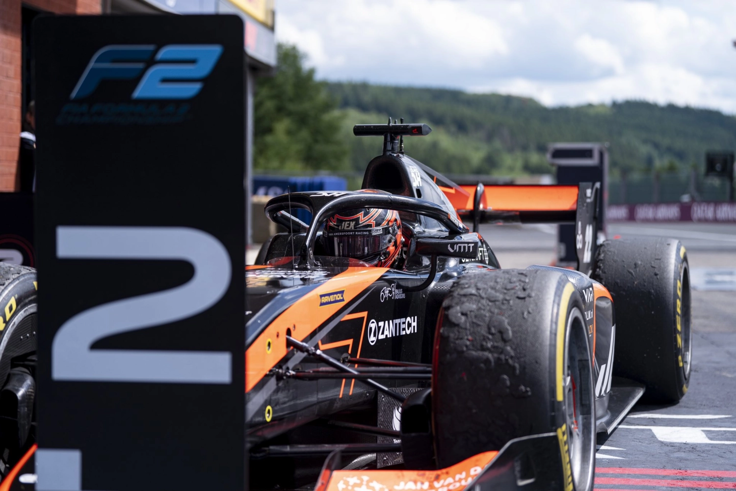 Verschoor disqualified from the F2 sprint race, Pourchaire 2nd, Hauger 3rd
