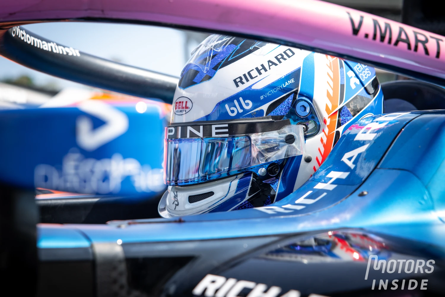 Victor Martins continue in F2 with ART GP