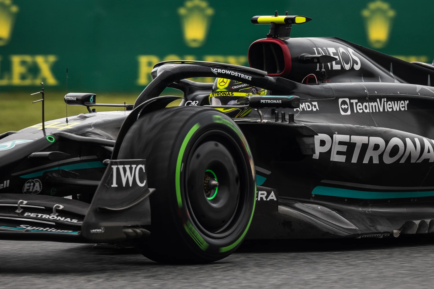 Lewis Hamilton receives a 5-second penalty at the Austrian Grand Prix