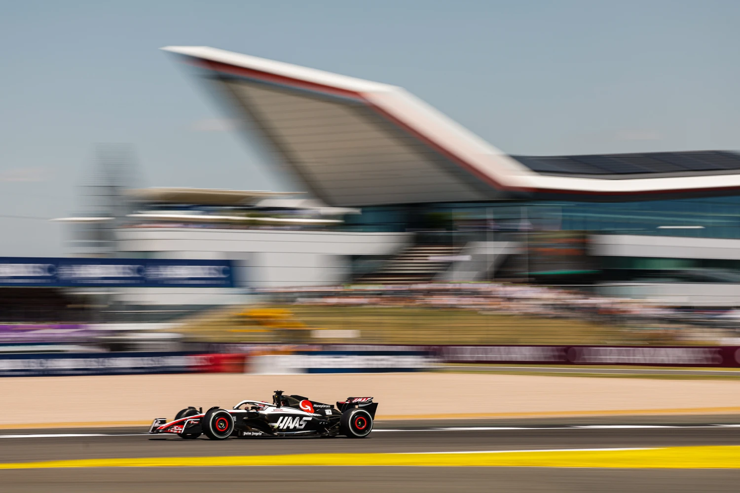 Magnussen commenting on his engine failure: « I don’t tend to worry about it »