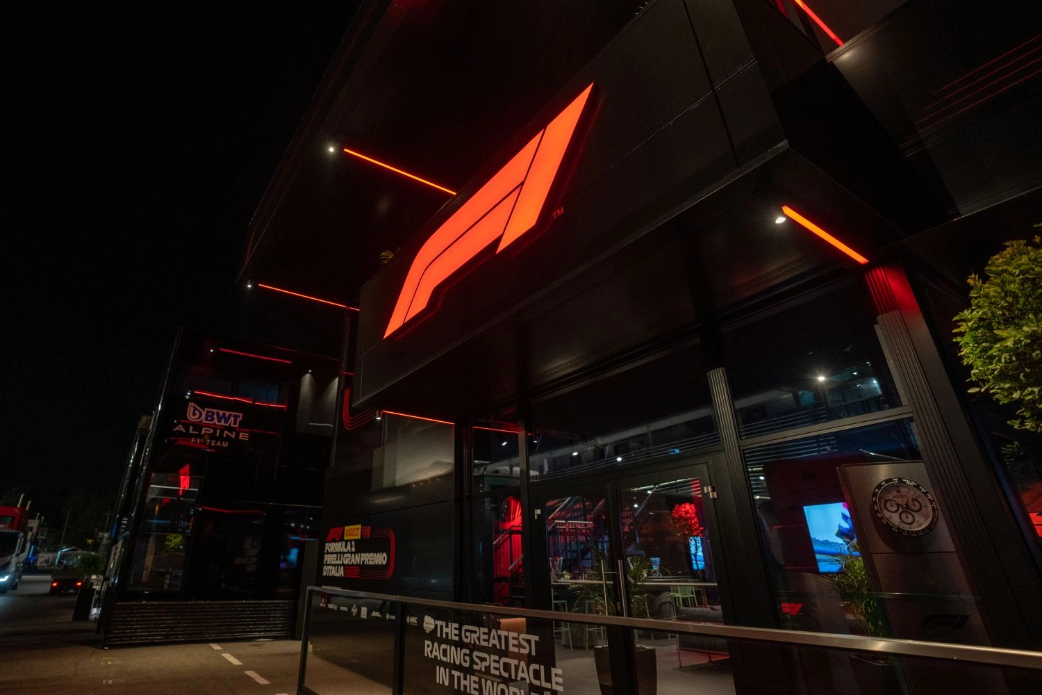 The revenues of F1 in 2022 are enormous: More than 2.5 billion dollars