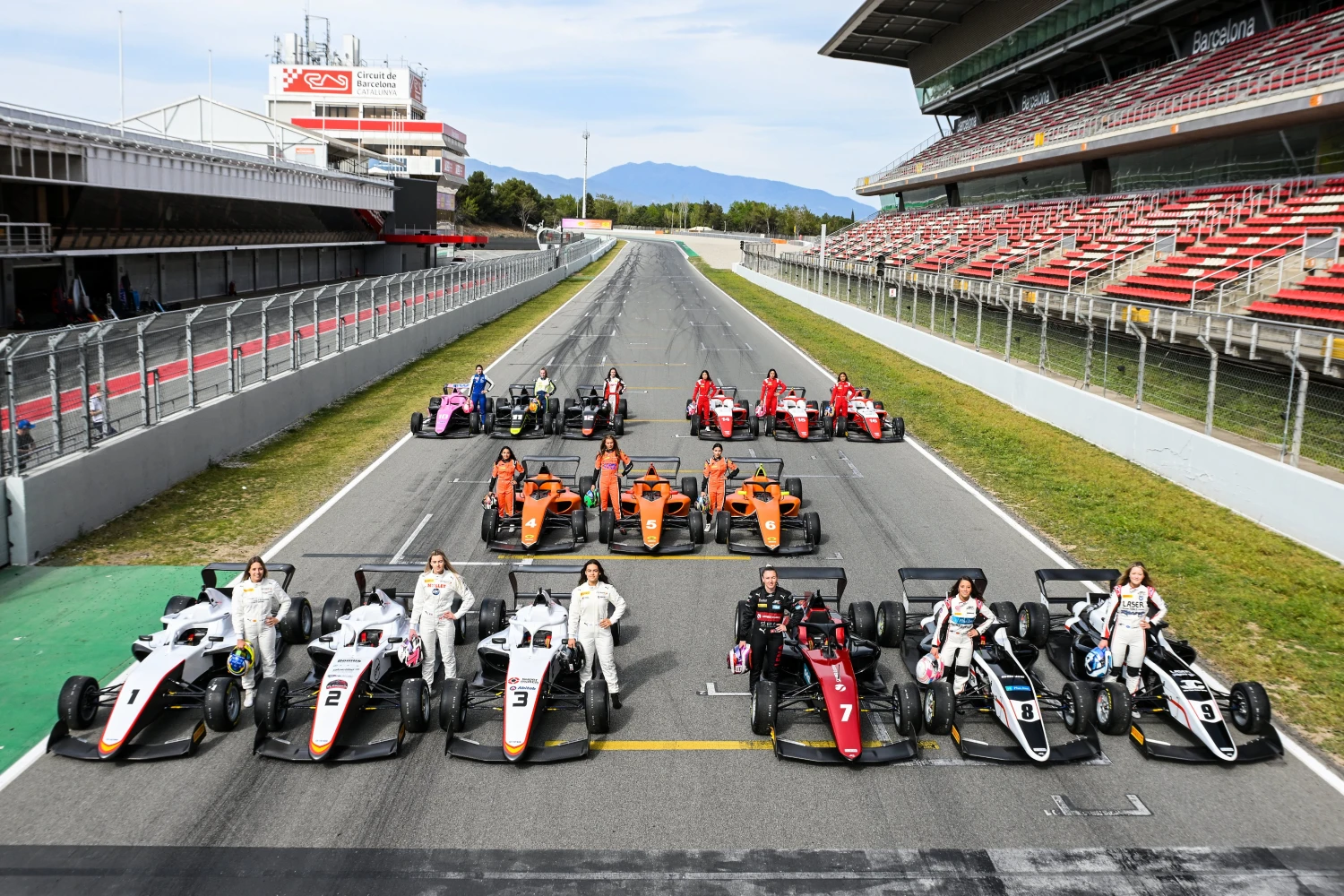 The F1 Academy will distribute super license points to the top five in the championship