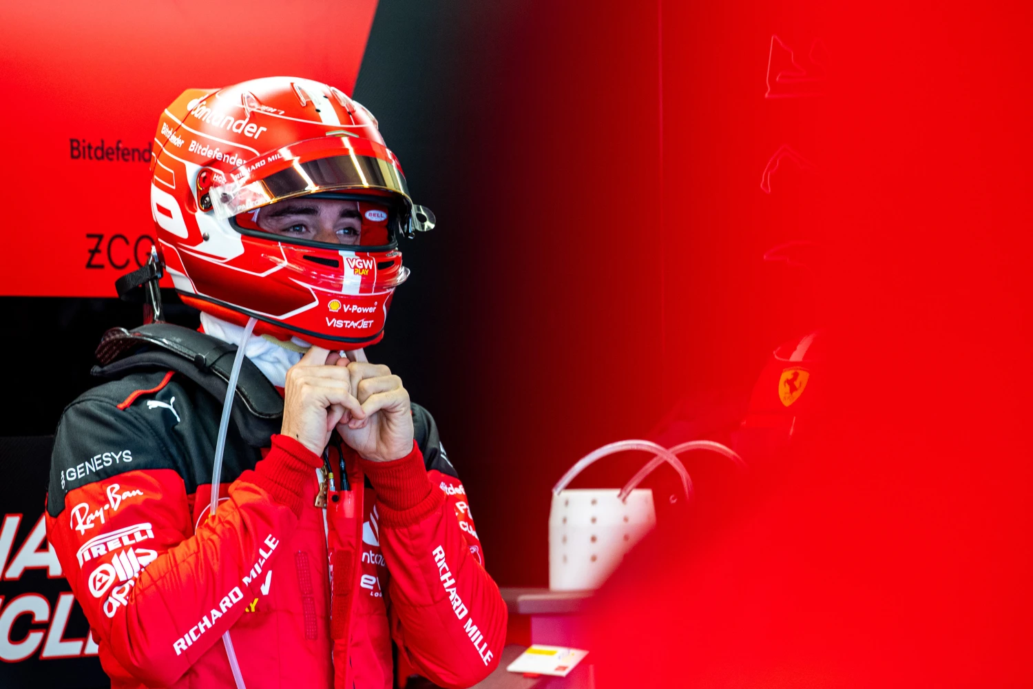 Charles Leclerc, disheartened after a difficult race