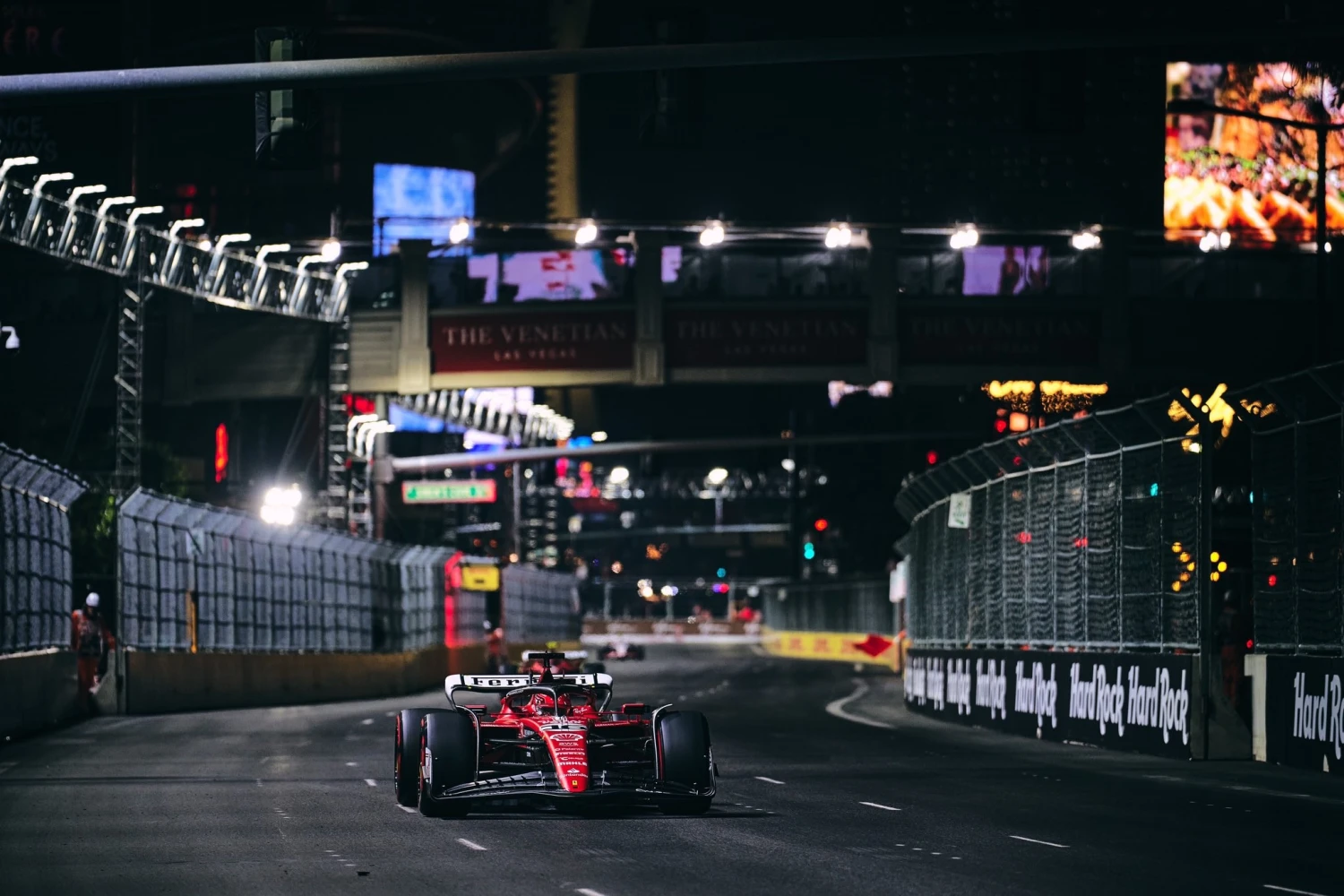 Las Vegas Grand Prix – Qualifications: Leclerc went all in and secured pole position