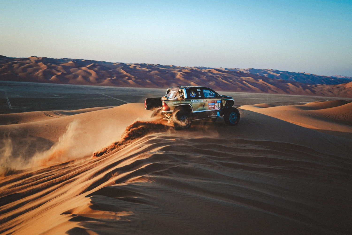 Dakar 2024 – Stage 10: Guerlain Chicherit wins, the gap narrows between Carlos Sainz and Sébastien Loeb