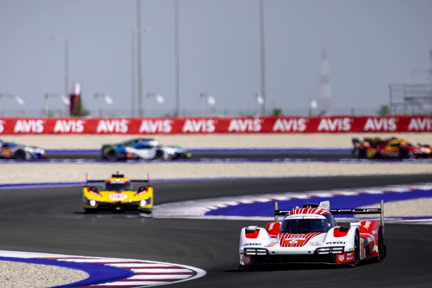 1812 kilometers from Qatar – Race: Glory to Porsche, honors to Peugeot