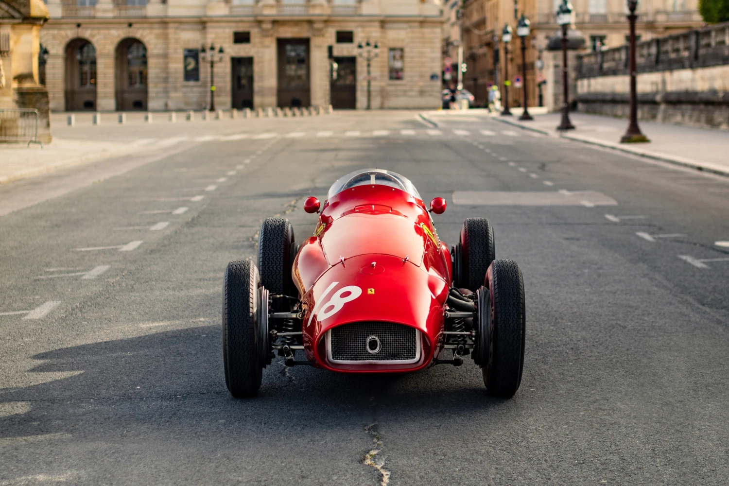 A Ferrari F1 625, estimated at 3 million euros, auctioned in Monaco