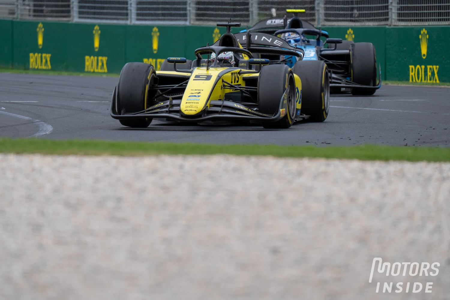 F2 sprint race: Victory for Kush Maini, Verschoor disqualified and double podium for the French