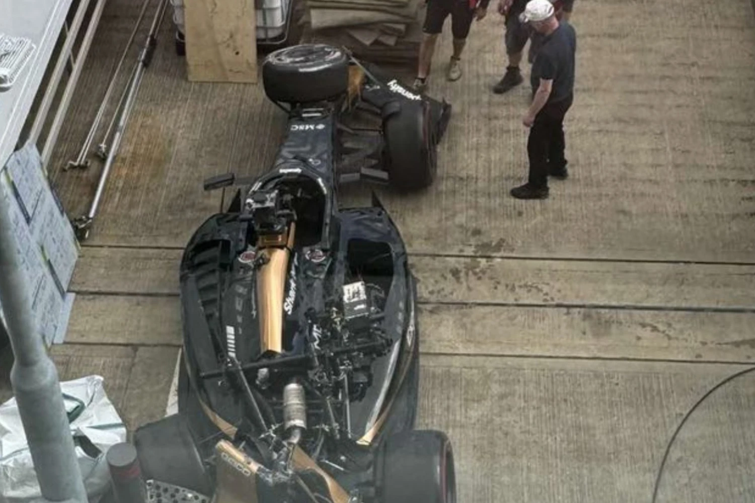 A F1 from Apex GP, the 11th team from Brad Pitt’s movie, crashed