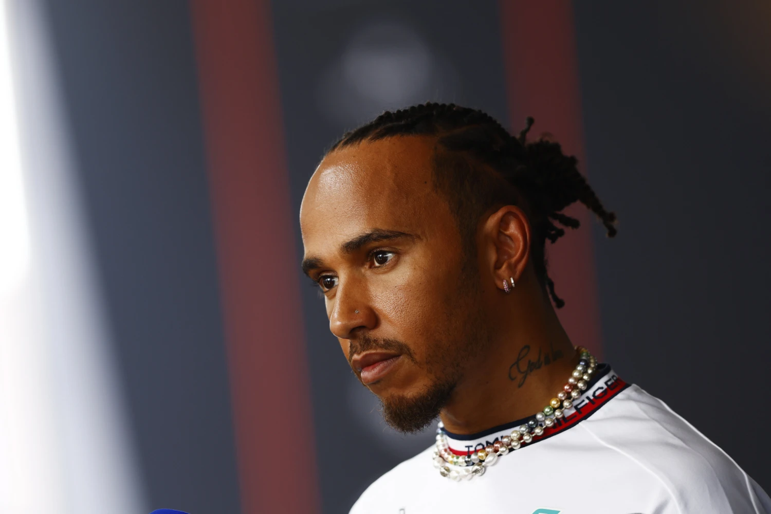 Hamilton prefers to start at Ferrari away from prying eyes
