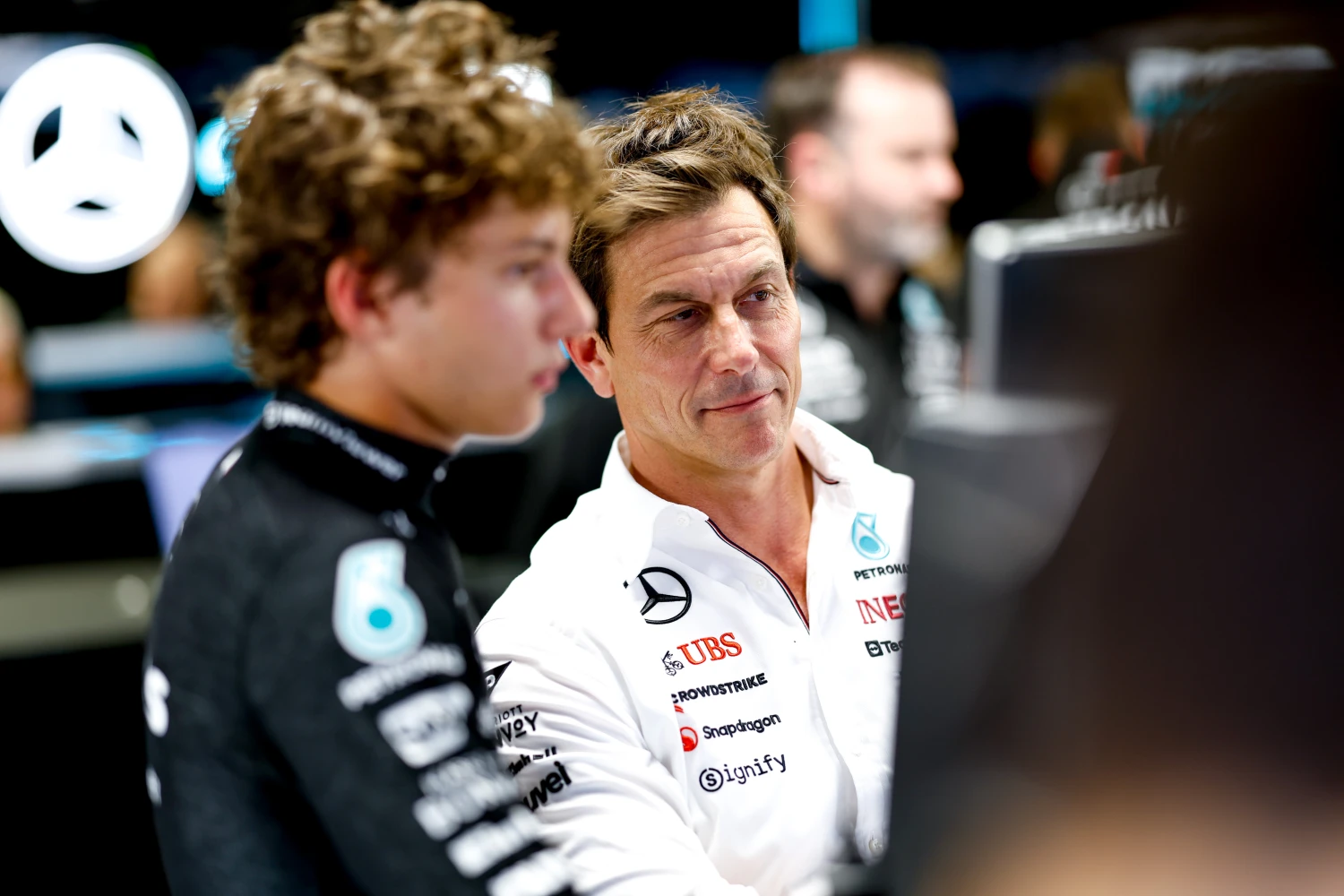 Toto Wolff accuses Horner of “stirring the s**t” regarding a potential transfer of George Russell