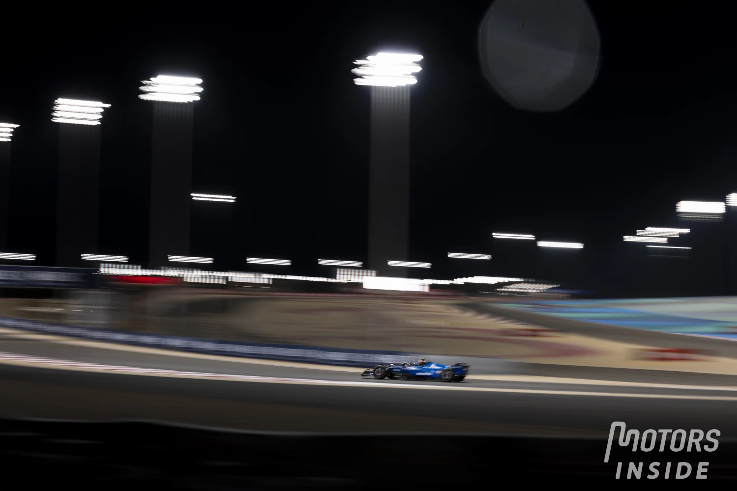 Bahrain Winter Testing – Day 2: Sainz Ahead of the Ferraris, McLaren Conceals Its Performance