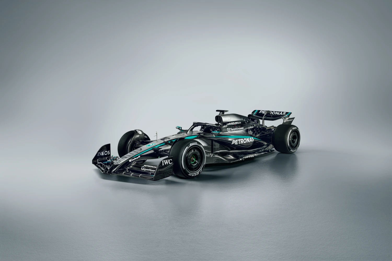 Mercedes unveils its W16 just before testing in Bahrain