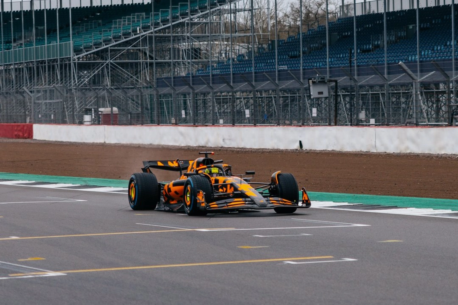 McLaren reveals the design of its new F1, the MCL39 in camo livery