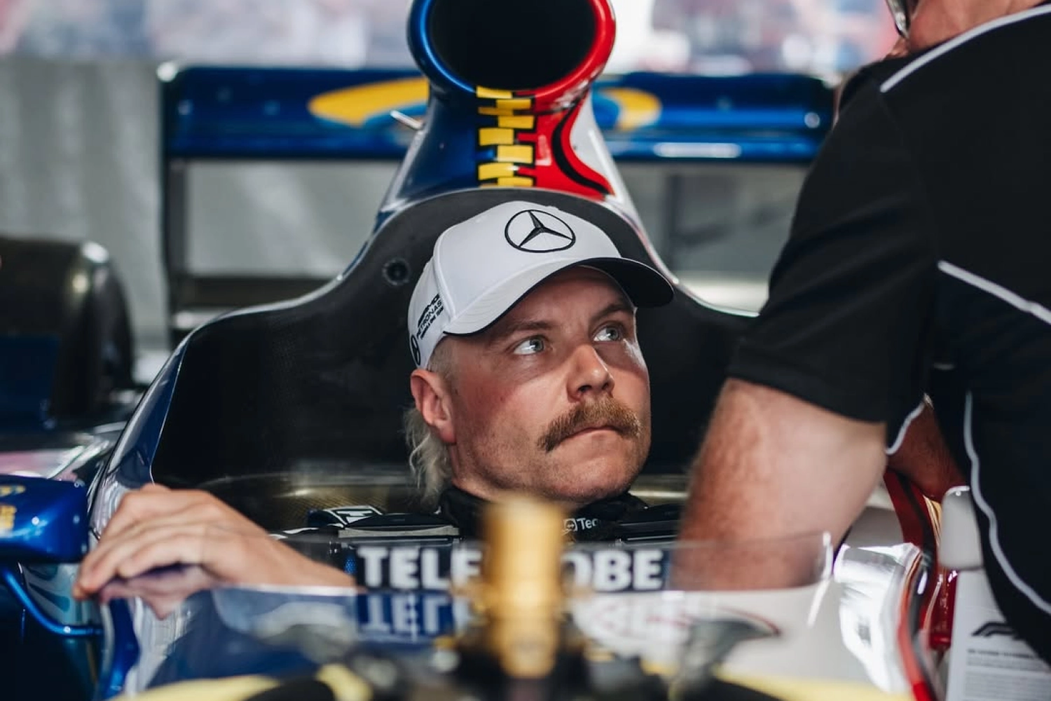 Valtteri Bottas makes history at the wheel of the 1999 Honda BAR in Melbourne