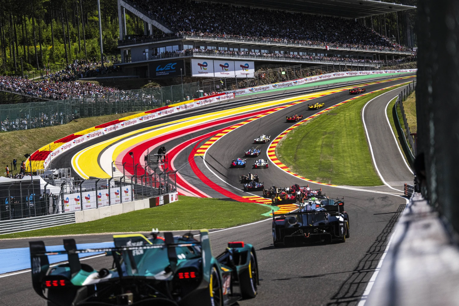 6 Heures de Spa – H+2: Two incidents neutralize the race