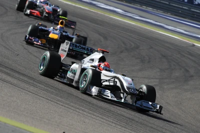10f1-01-BahrainGP-sun-30