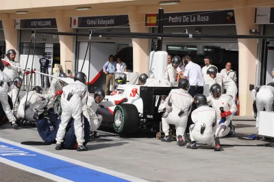 10f1-01-BahrainGP-sat-17