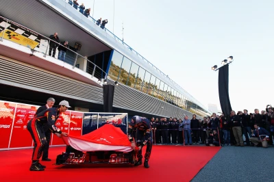 138346587KR019_Scuderia_Tor