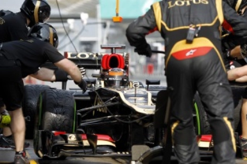 Vendredi : Lotus veut rattraper les Red Bull