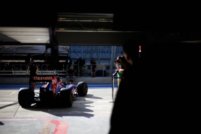 469756541XX00183_F1_Testing