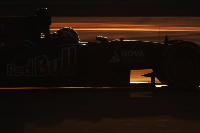 469760303XX00120_F1_Testing