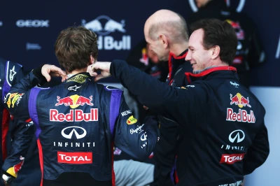 464824711XX00016_Red_Bull_R