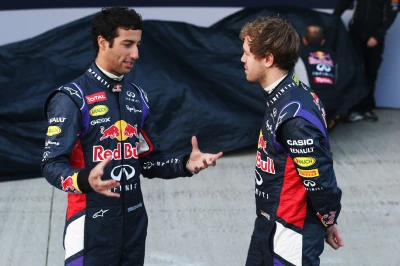 464824711XX00013_Red_Bull_R