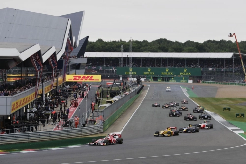 Grande-Bretagne - Course 1 : Charles Leclerc triomphe malgré une chaude alerte