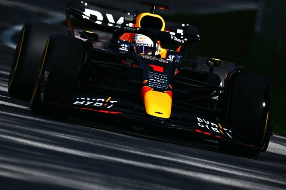 Max Verstappen continue sa domination au Canada
