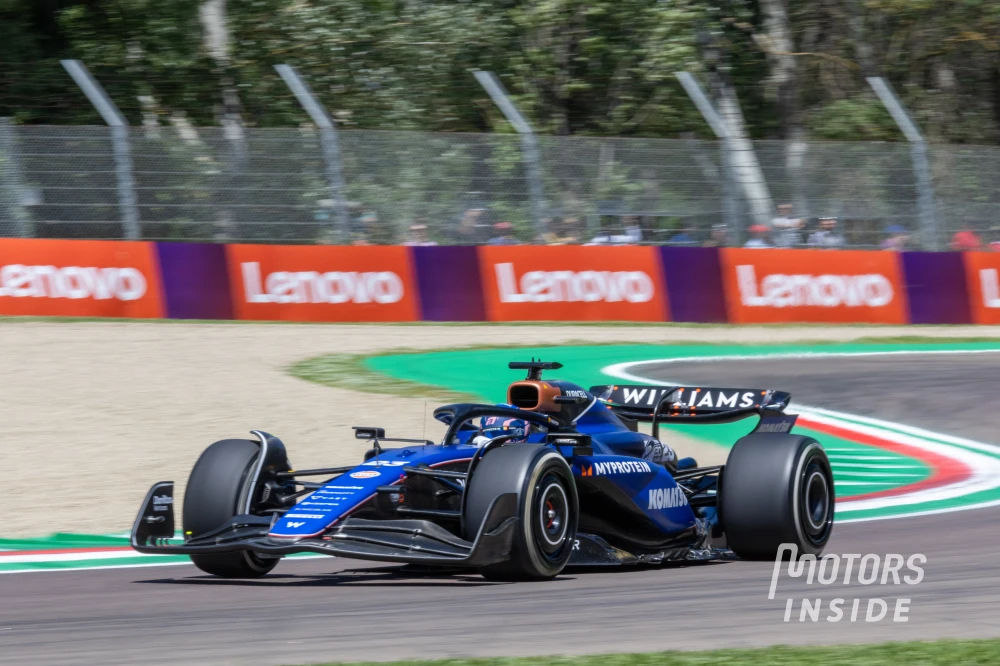 Alex Albon lors des essais libres 1 à Imola
