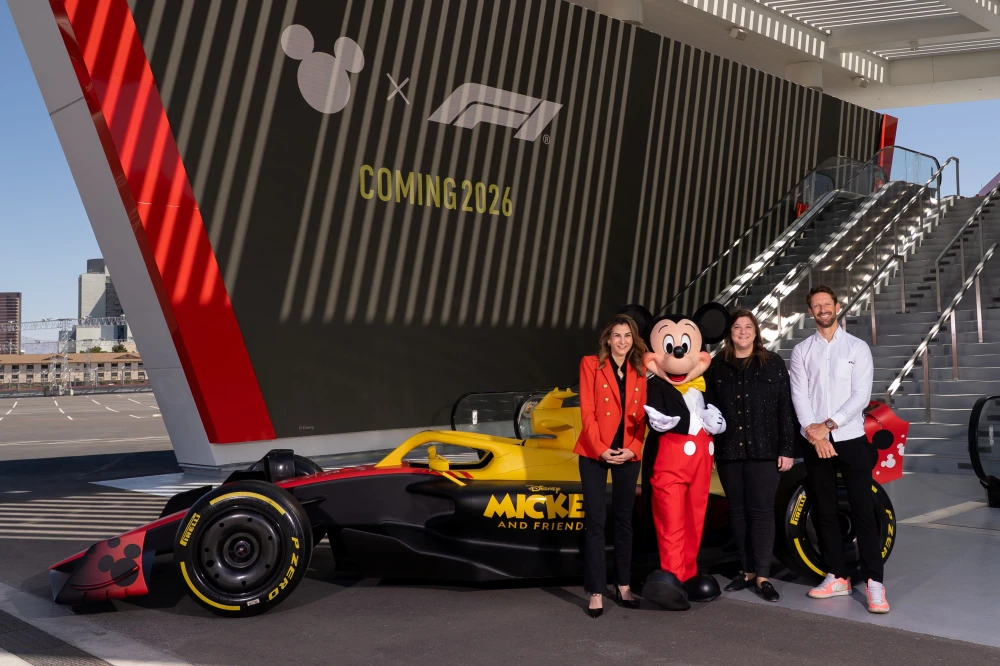 The signing of the deal in the presence of Mickey and Romain Grosjean (former F1 driver) and Tasia Filippatos (President of DCP).