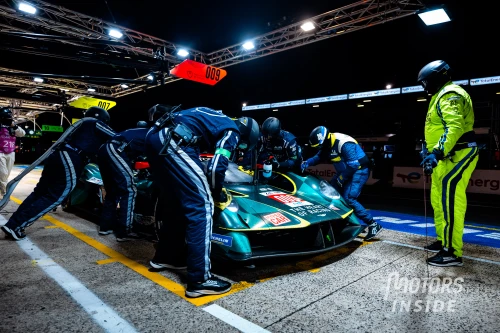 Les deux Aston Martin affichaient un bon rythme et n'étaient pas totalement distancées.