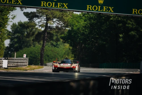 Photo Cadillac celebrates after qualifying for the 24 Hours of Le Mans
