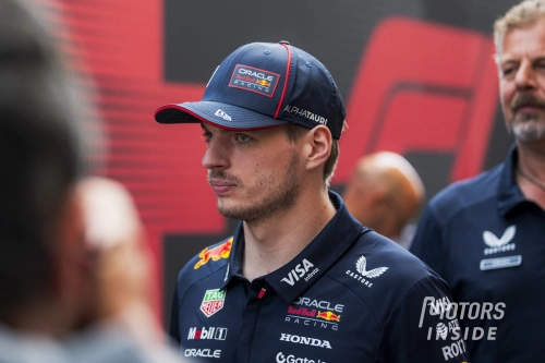 Max Verstappen est revenu sur sa collision de Barcelone en conférence de presse.