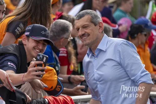 Günther Steiner accuse McLaren d'avoir avantagé l'écurie britannique.
