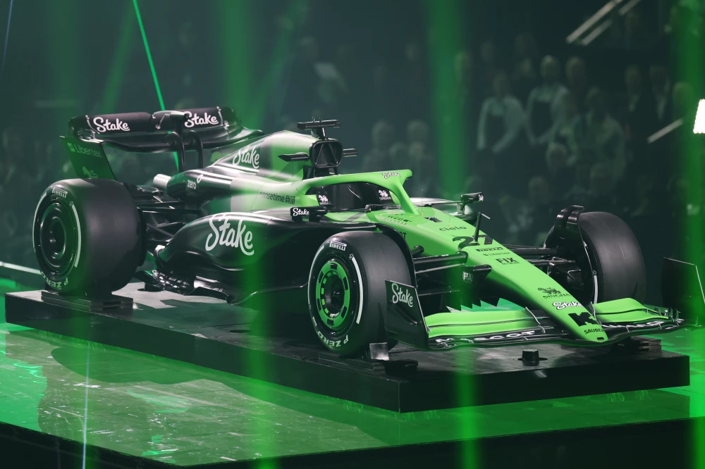 La présentation des couleurs de Sauber pendant la soirée de lancement de la F1
