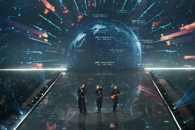 Take That F1 75 Live performance 4