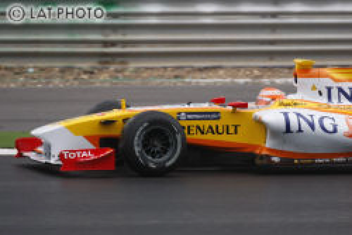 Renault en piste à Melbourne avec son KERS